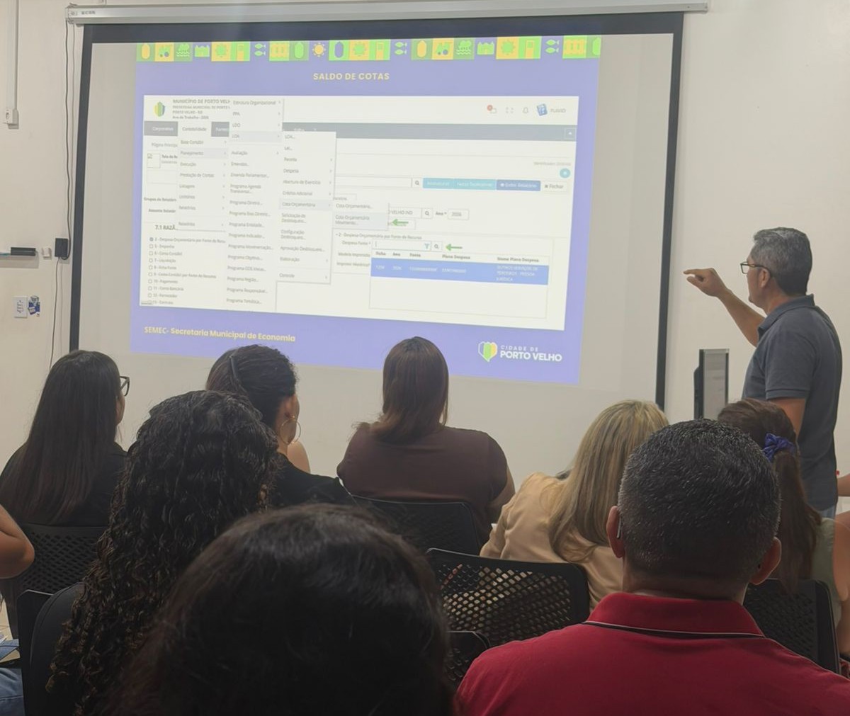 Encontro aconteceu na Sala de Situação da Semec
